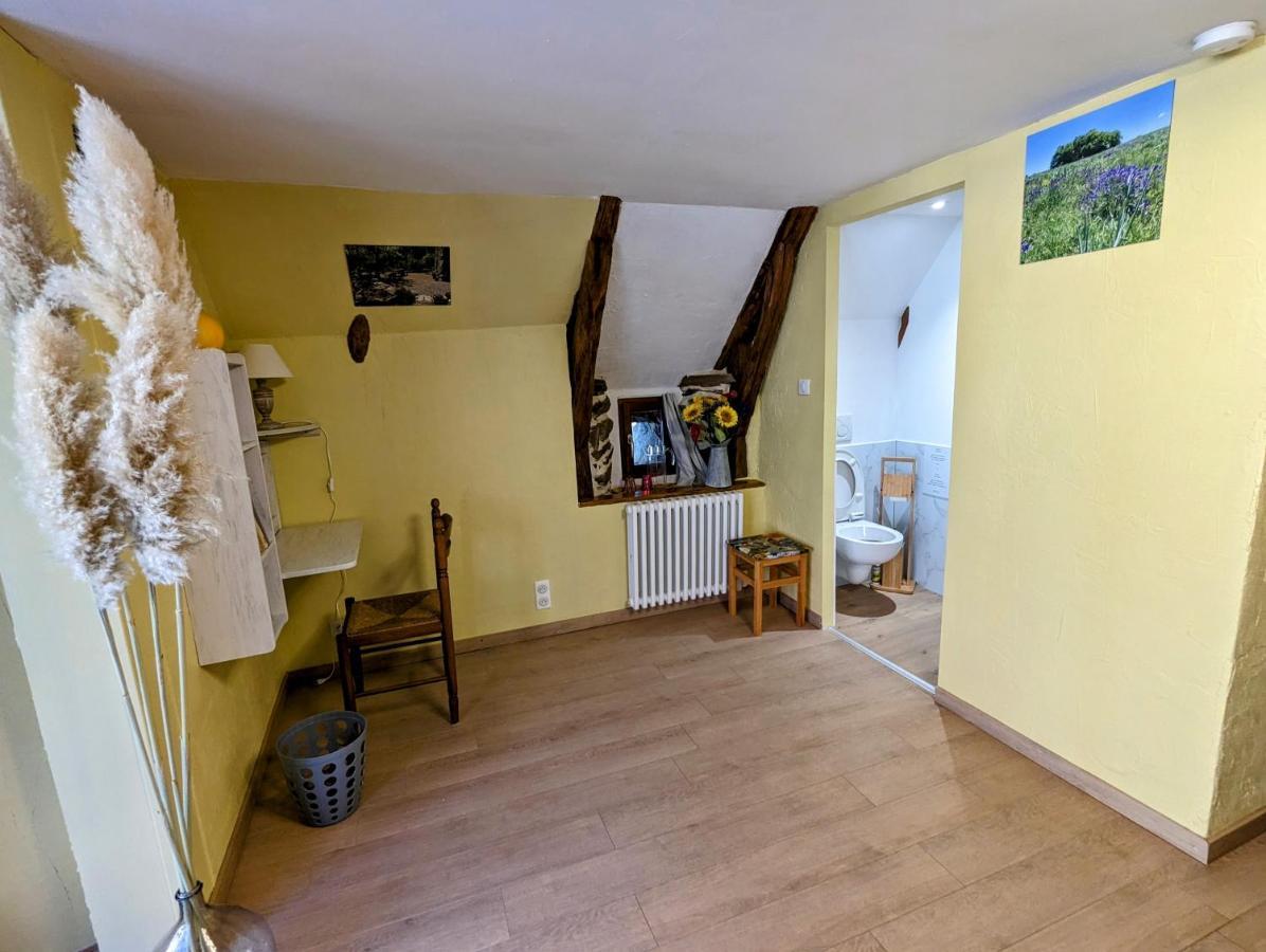 Chambres D'Hotes Le Lepadou-Bas Saint-Chély-dʼAubrac 외부 사진