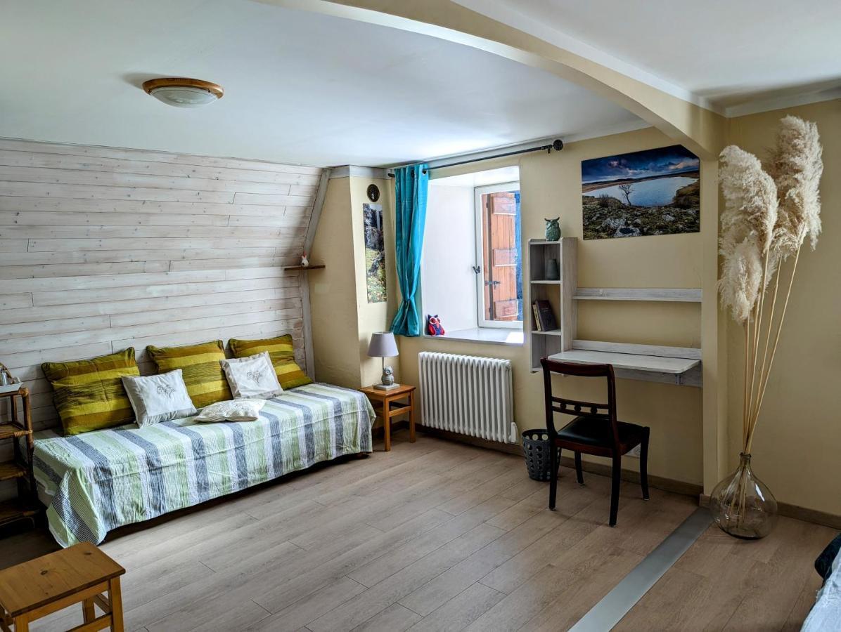 Chambres D'Hotes Le Lepadou-Bas Saint-Chély-dʼAubrac 외부 사진