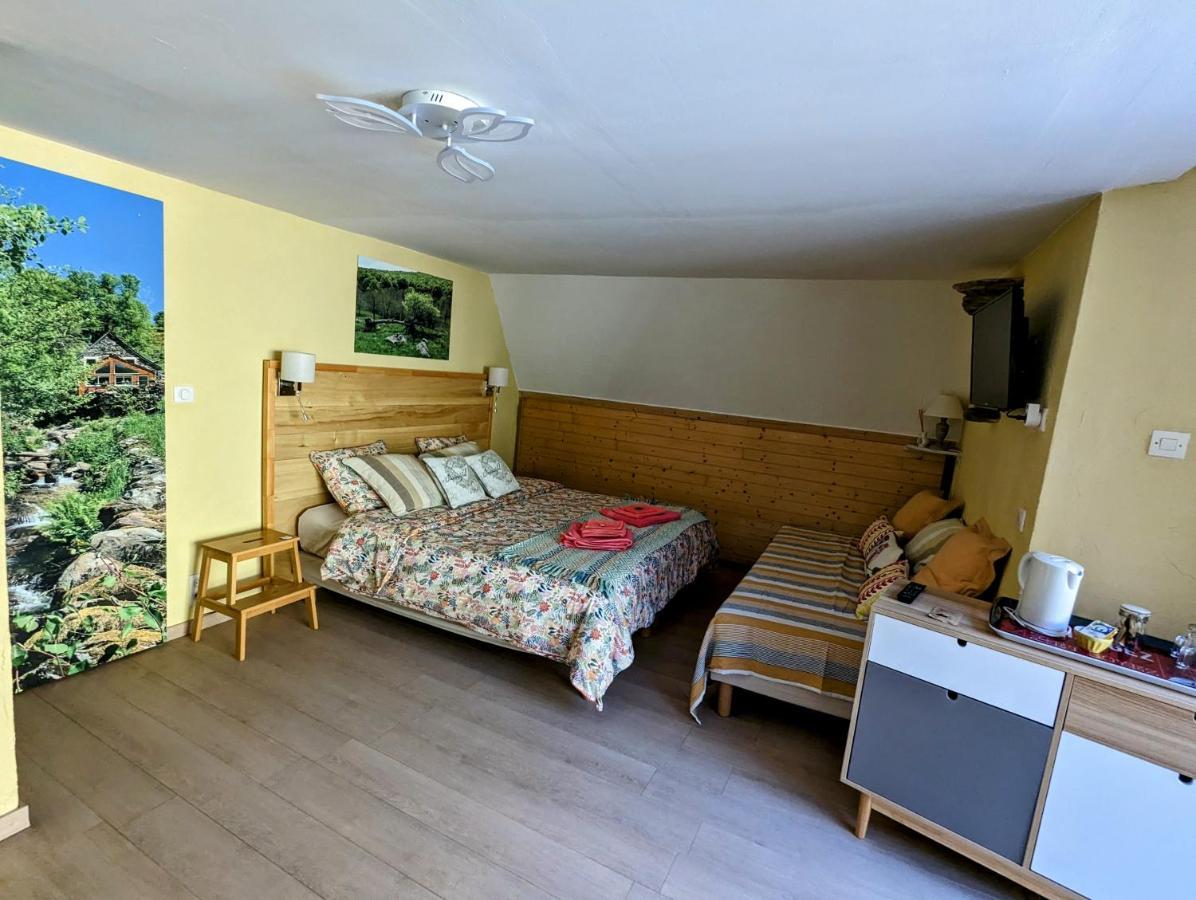 Chambres D'Hotes Le Lepadou-Bas Saint-Chély-dʼAubrac 외부 사진